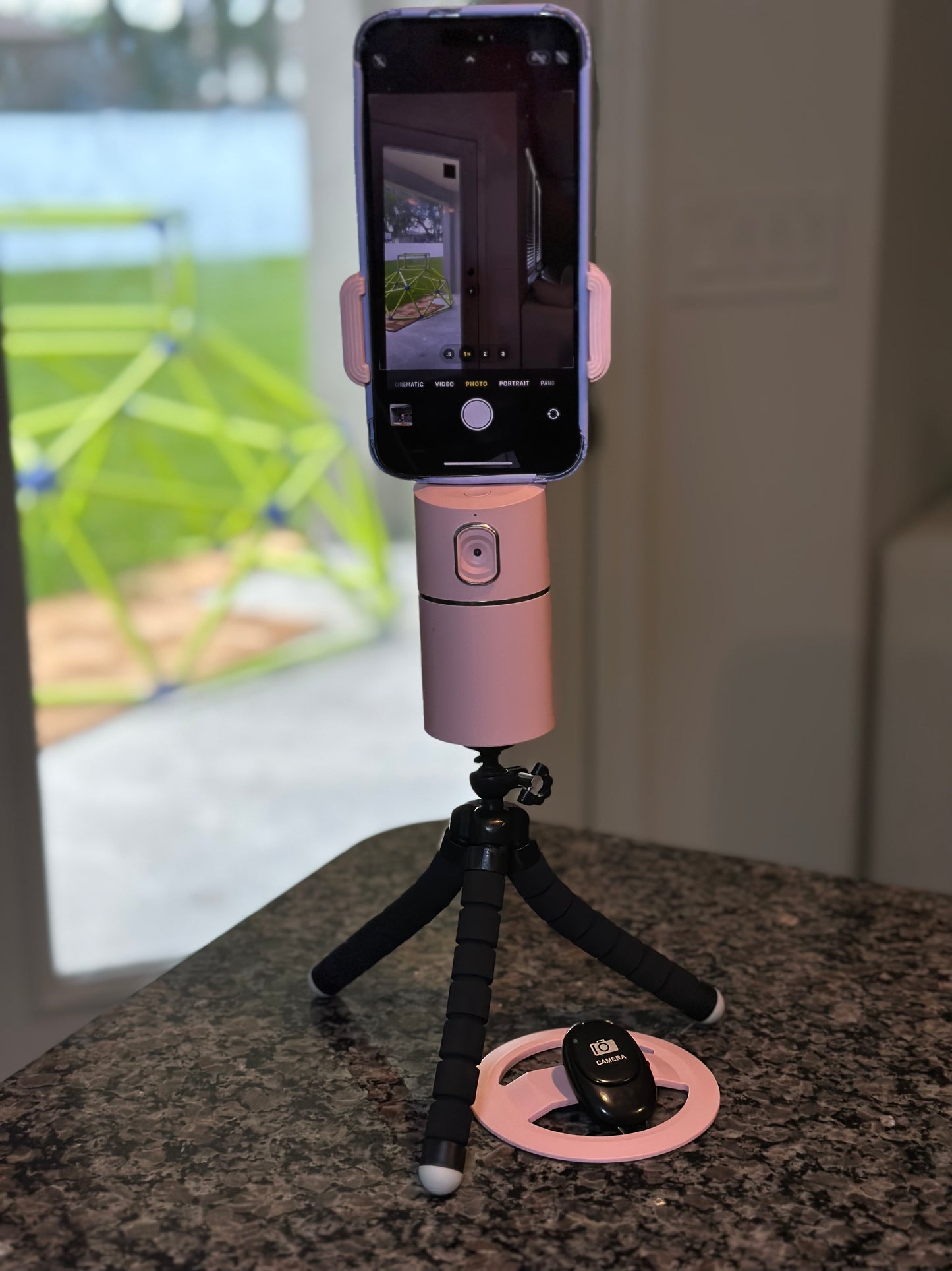 360° rotation face tracking tripod